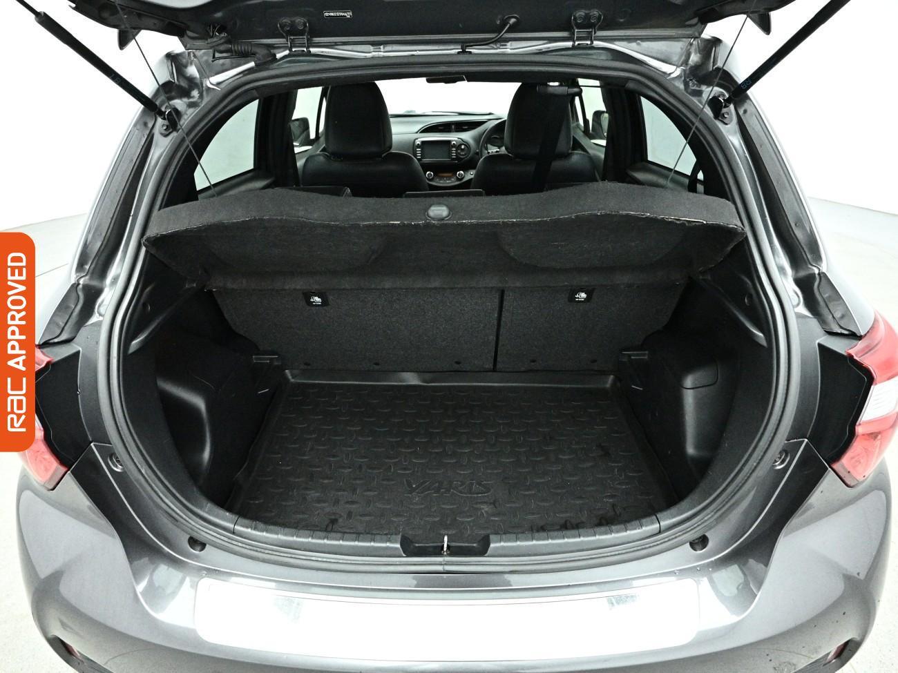 Toyota Yaris view 26