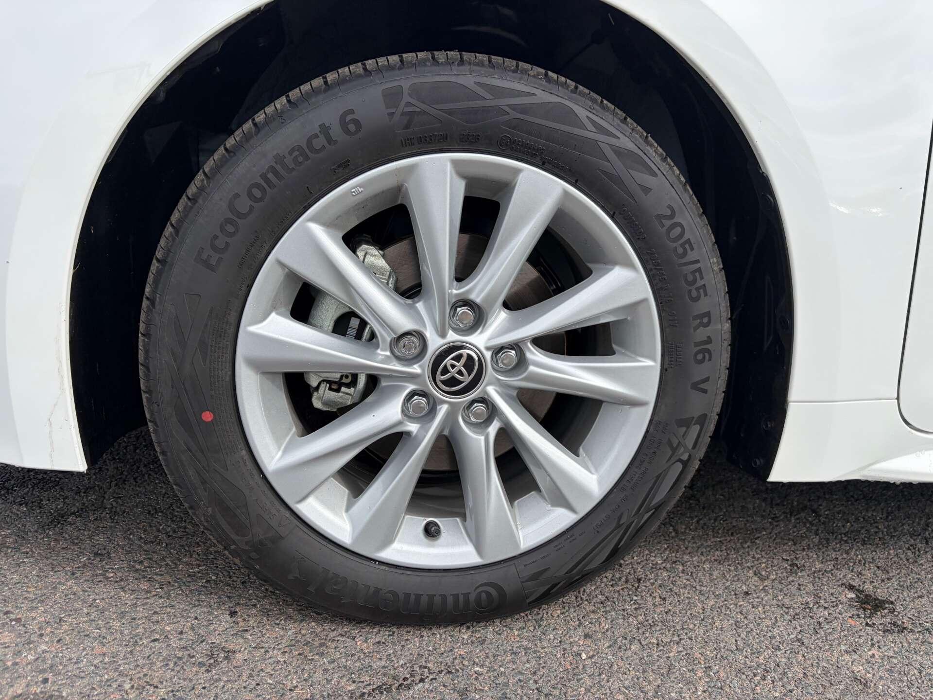 Toyota Corolla view 10