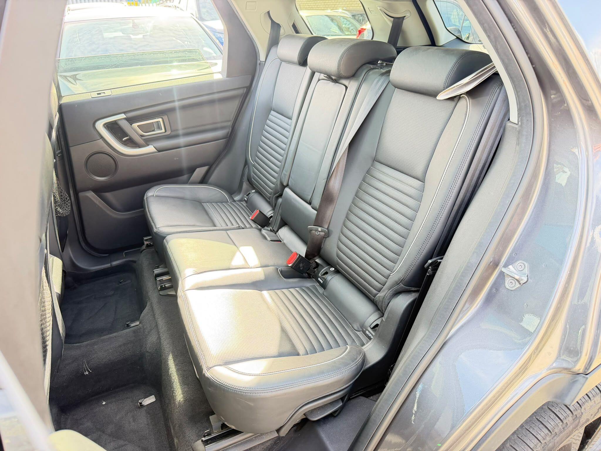 Land Rover Discovery Sport view 18