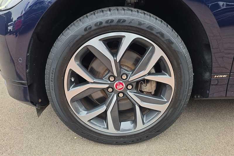 Jaguar I-Pace view 39