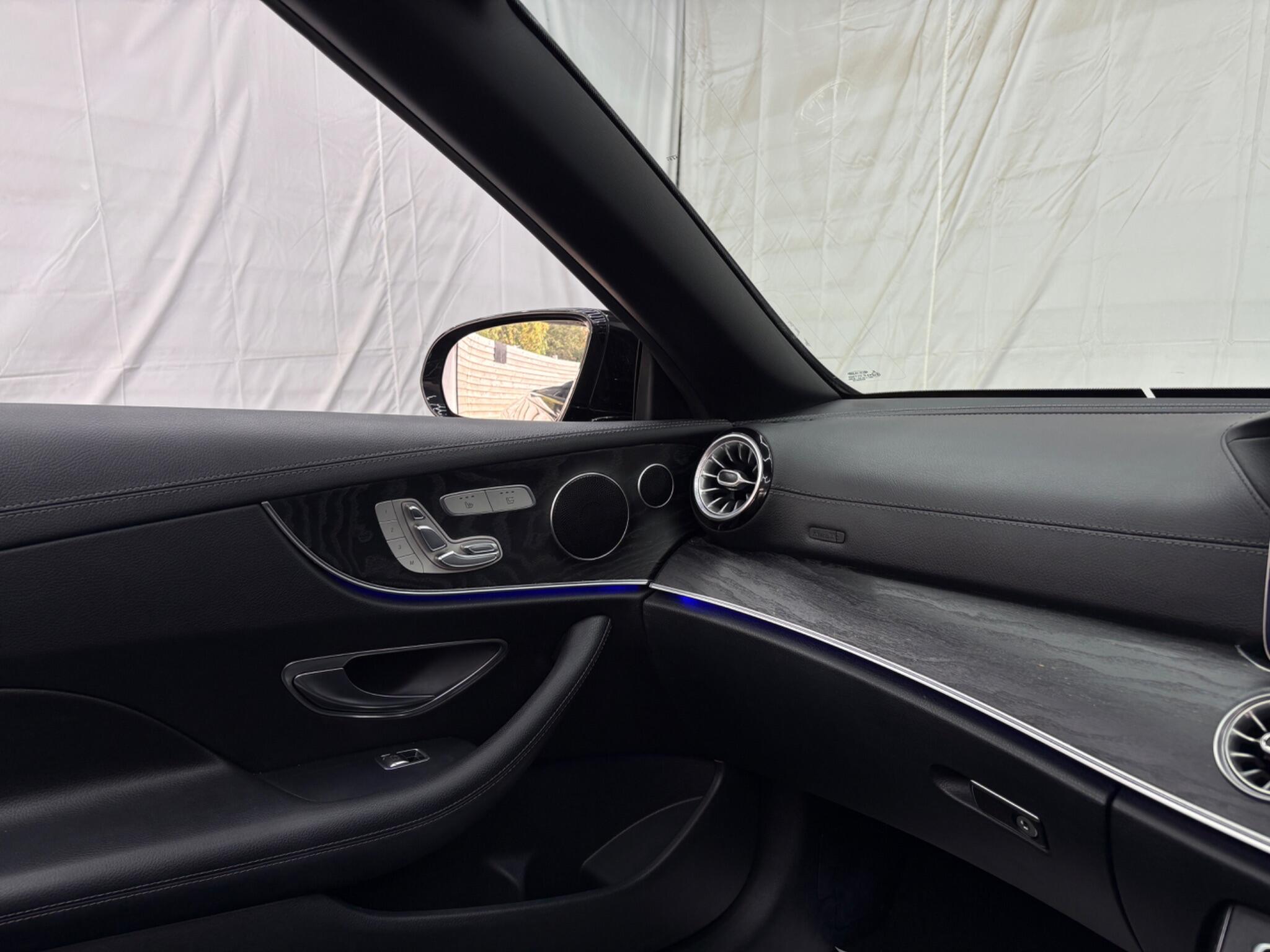 Mercedes-Benz E-Class view 28