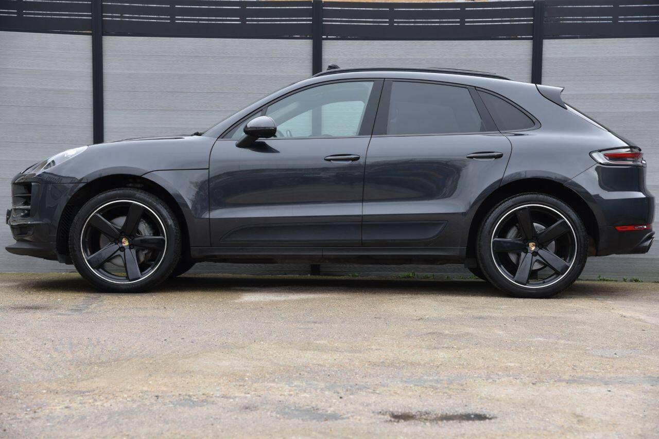 Porsche Macan view 5