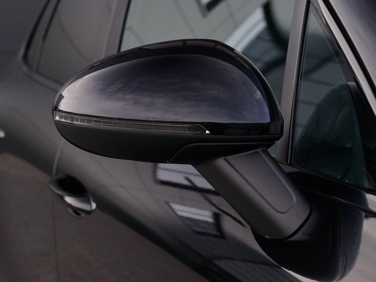 Porsche Macan view 43
