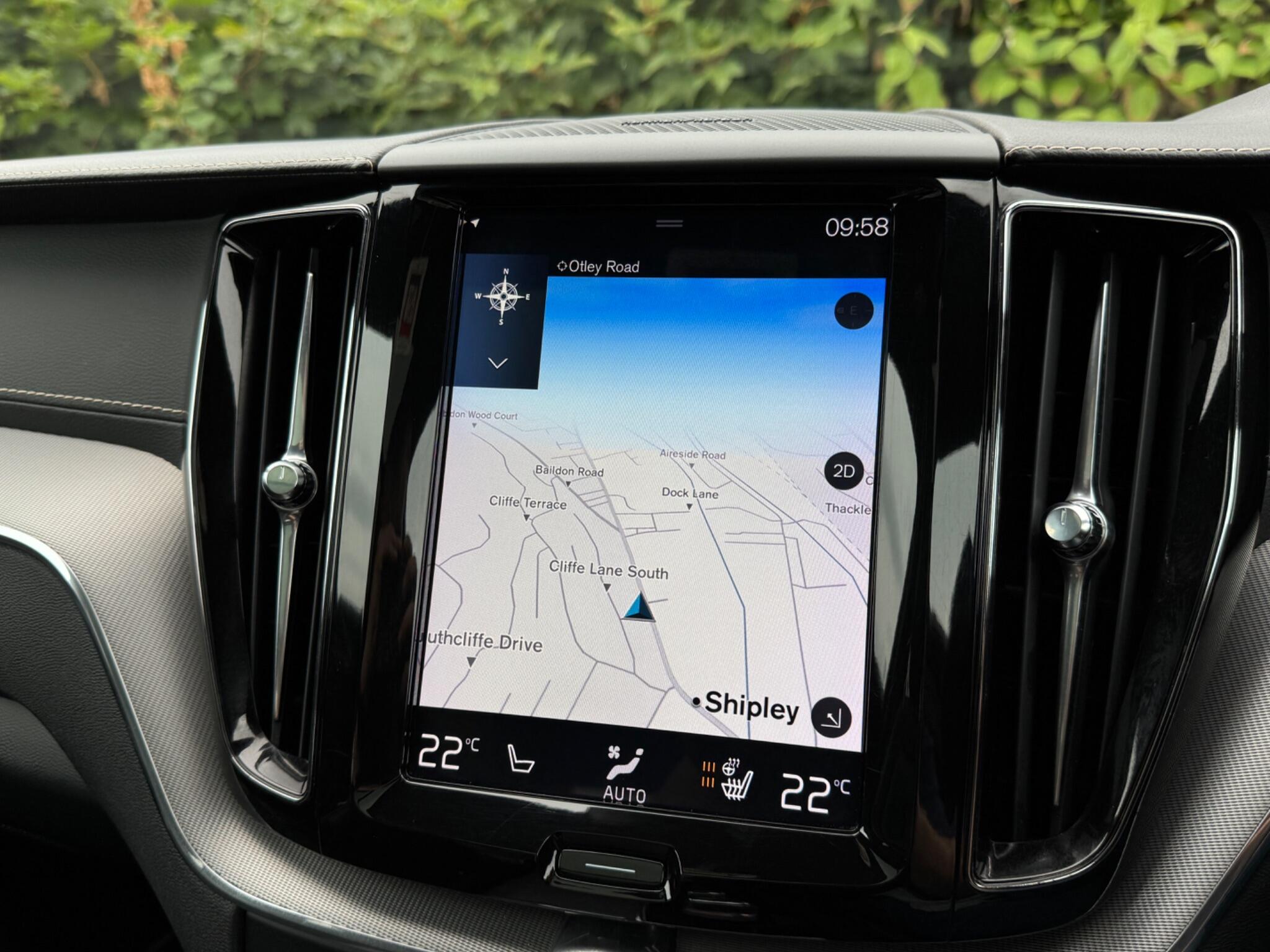 Volvo XC60 view 22