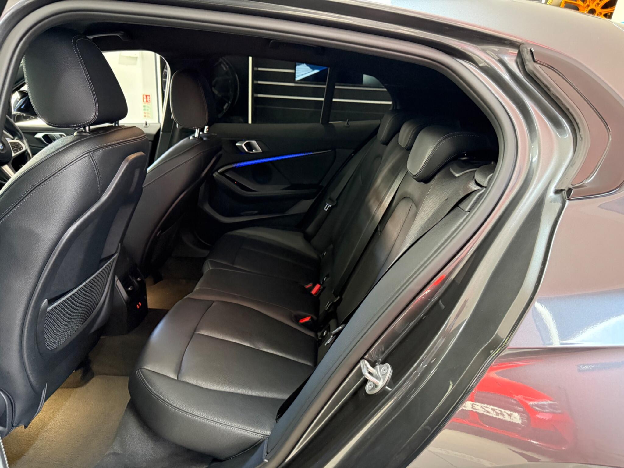 BMW 1 Series view 29
