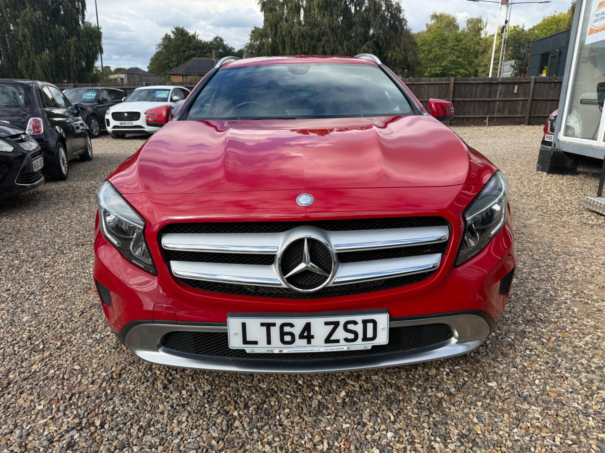 Mercedes-Benz GLA view 8