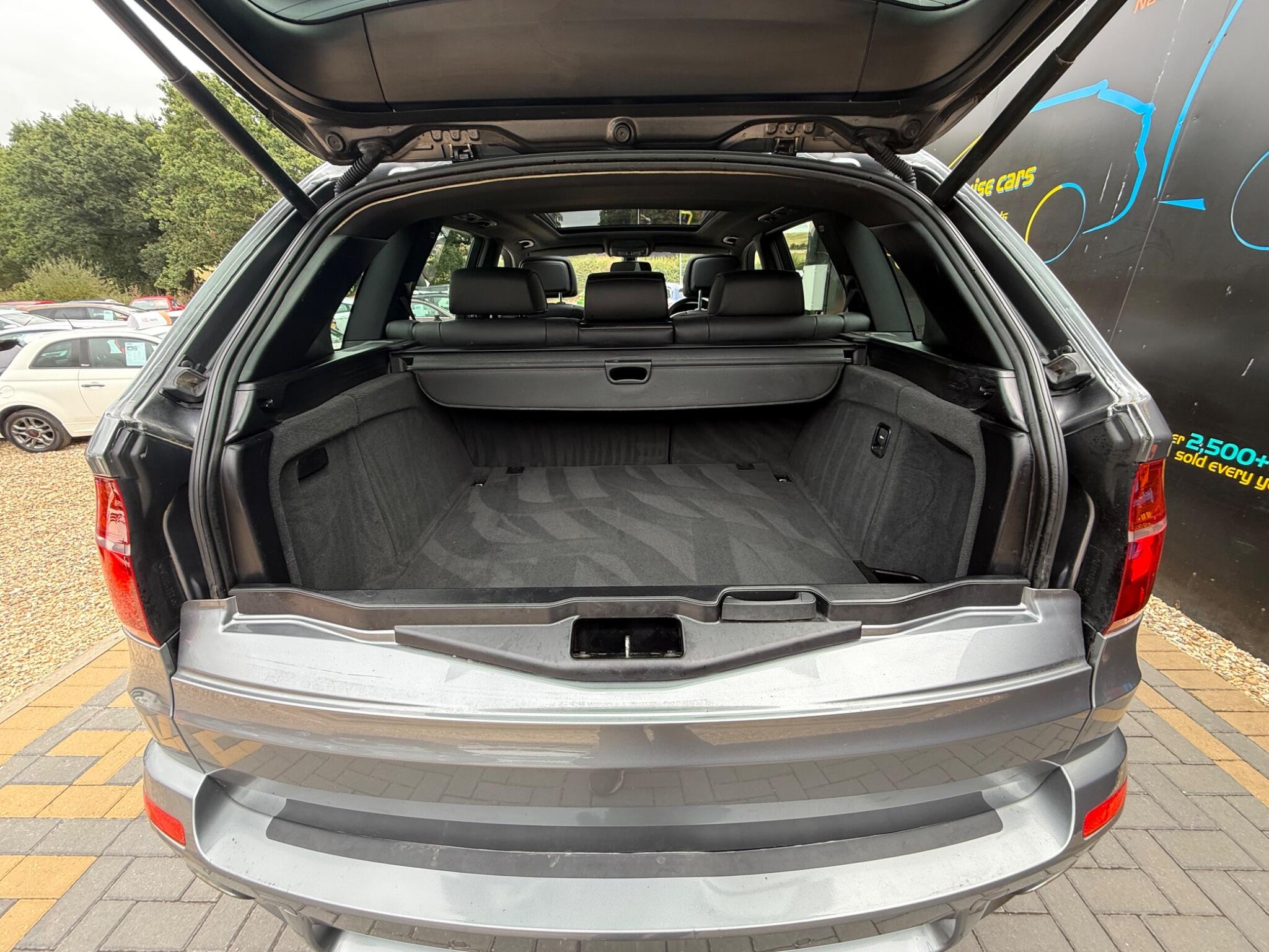 BMW X5 view 36