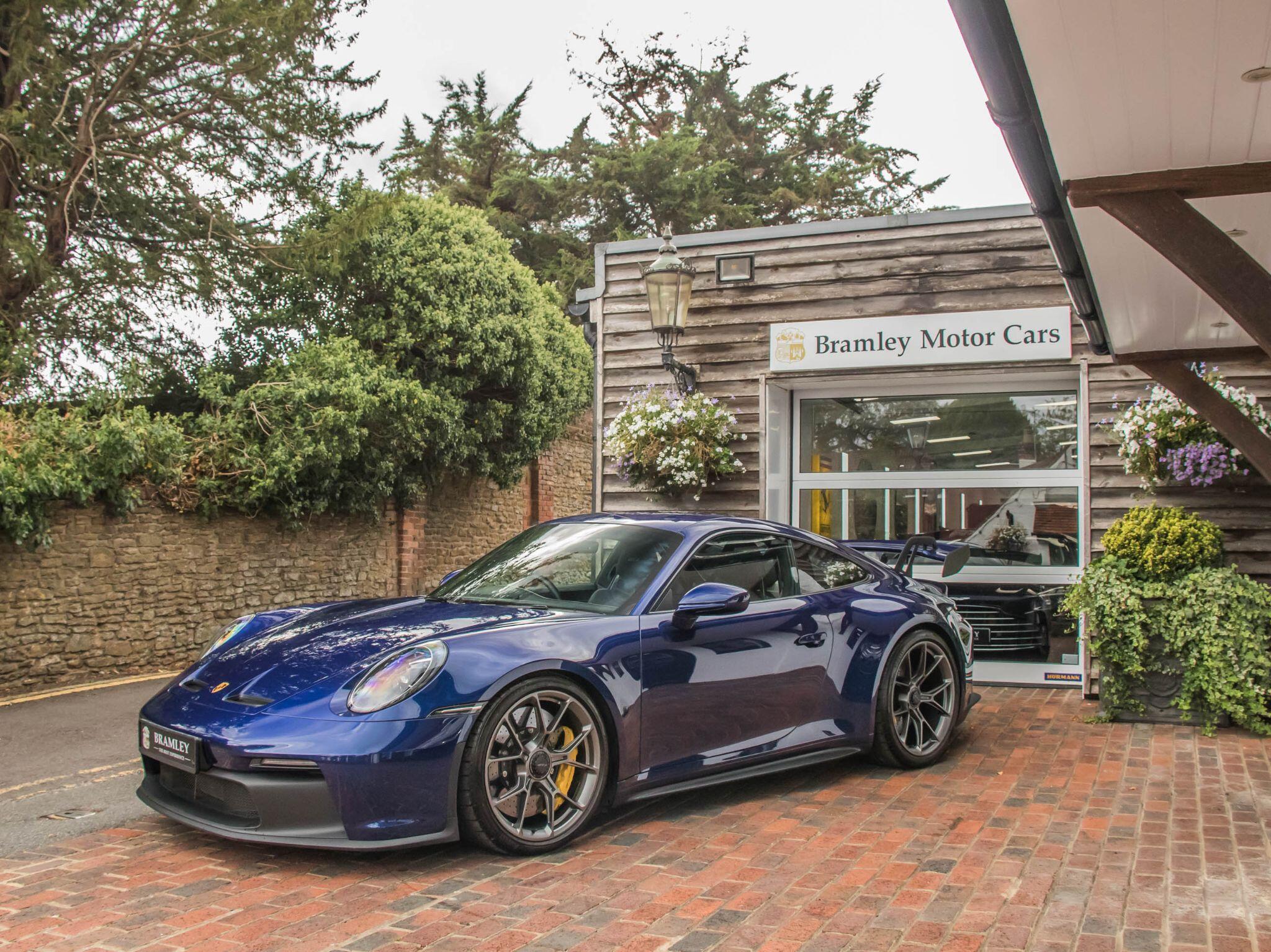 Porsche 911 main image