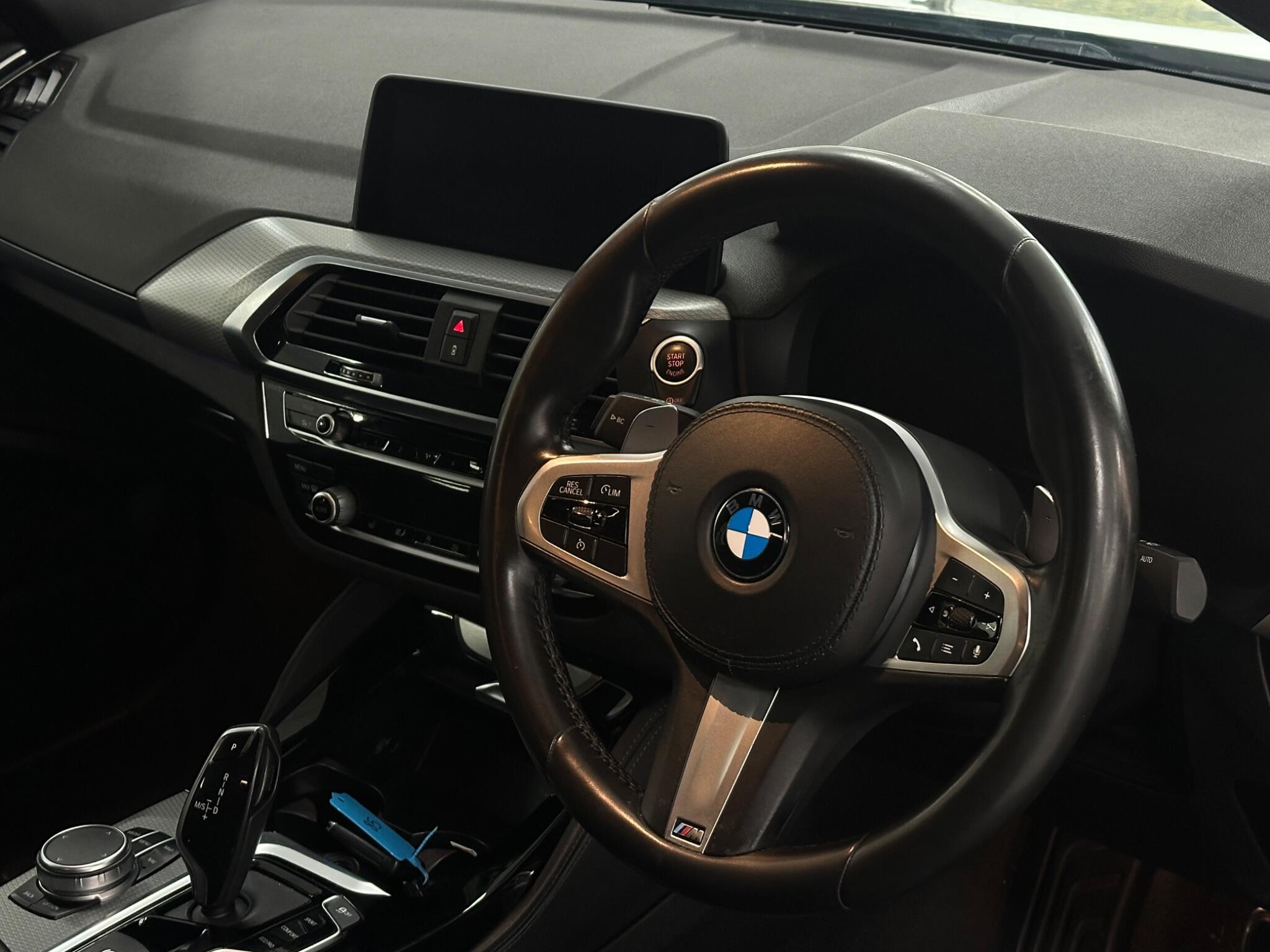 BMW X4 view 16