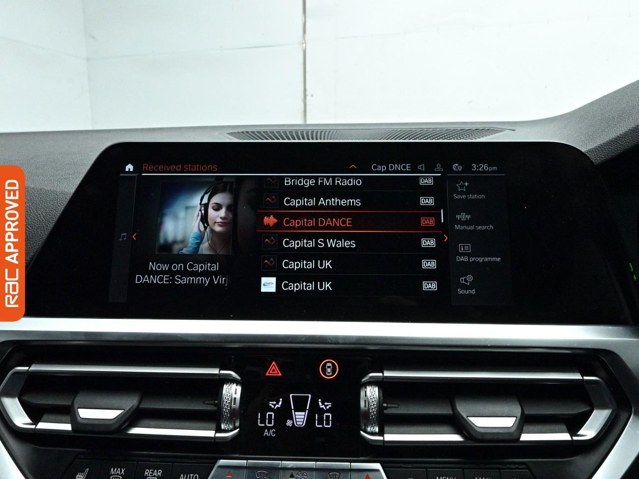 BMW 3 Series view 3