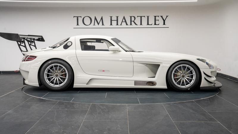 Mercedes-Benz SLS view 8