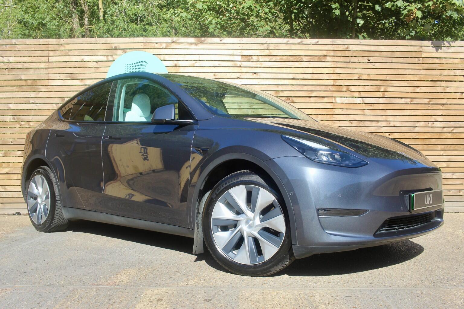 Tesla Model Y view 5