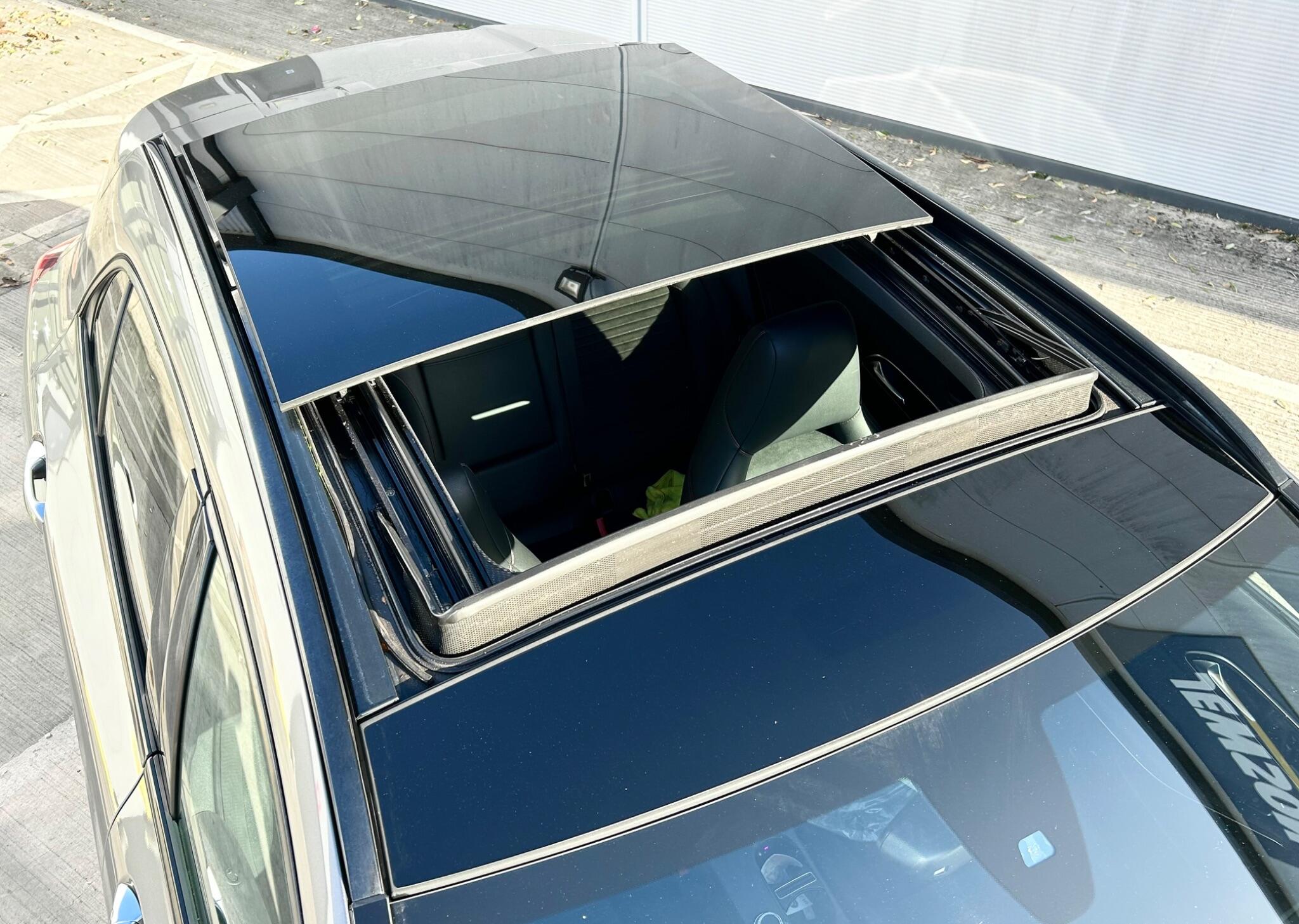 Mercedes-Benz GLA view 14