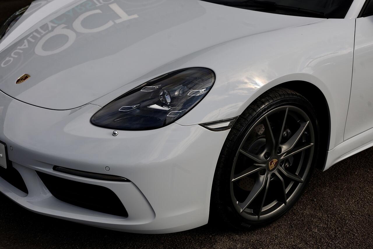 Porsche 718 Boxster view 35