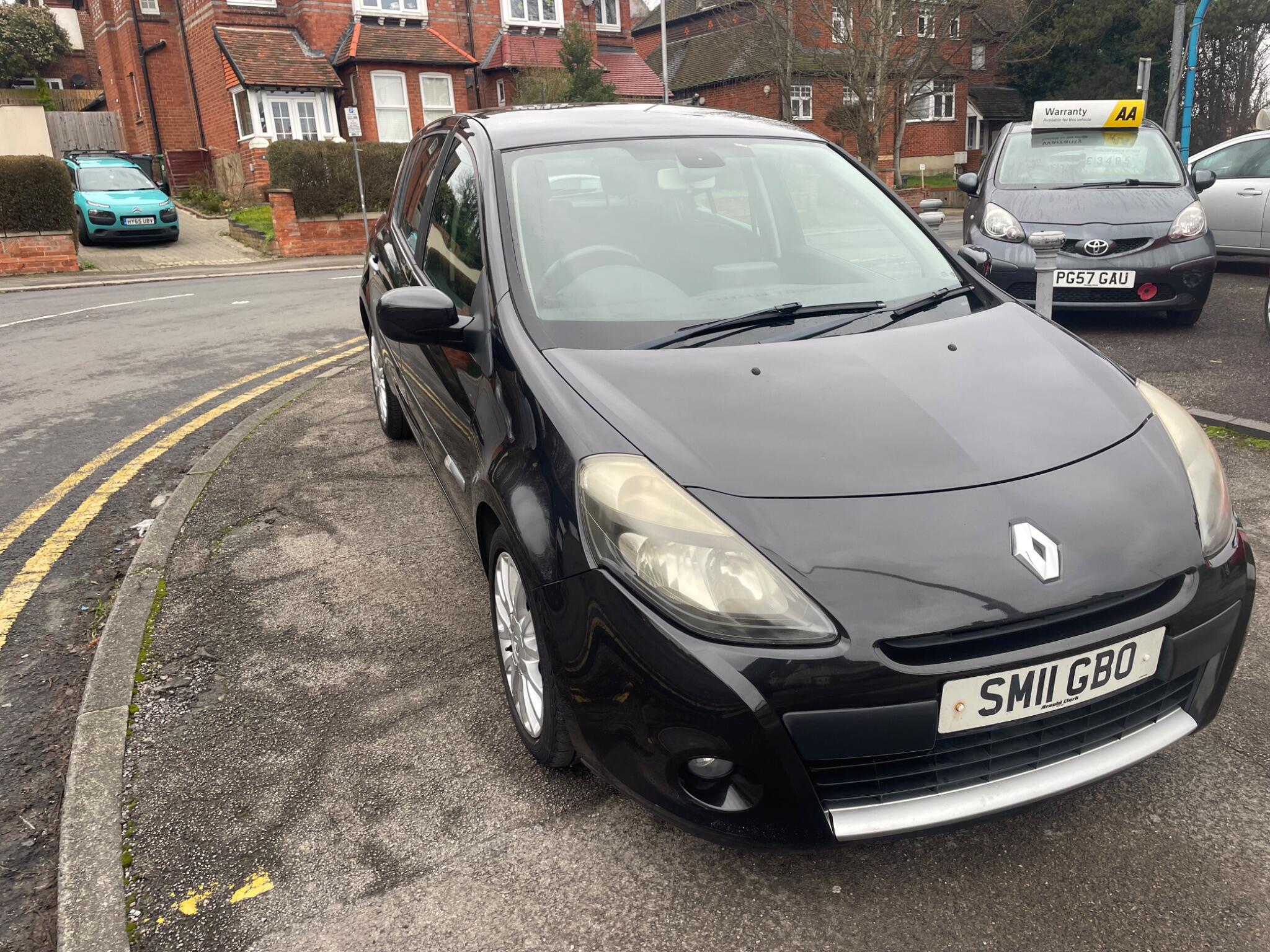 2011 Renault Clio image 1