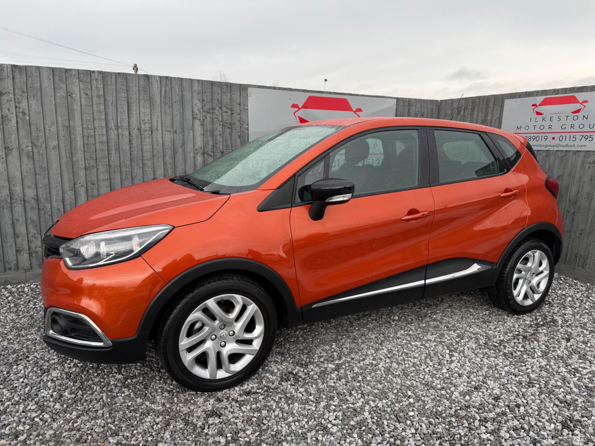 2015 Renault Captur 1.5 dCi ENERGY Dynamique Nav Euro 6 (s/s) 5dr • 90,890 miles image 2