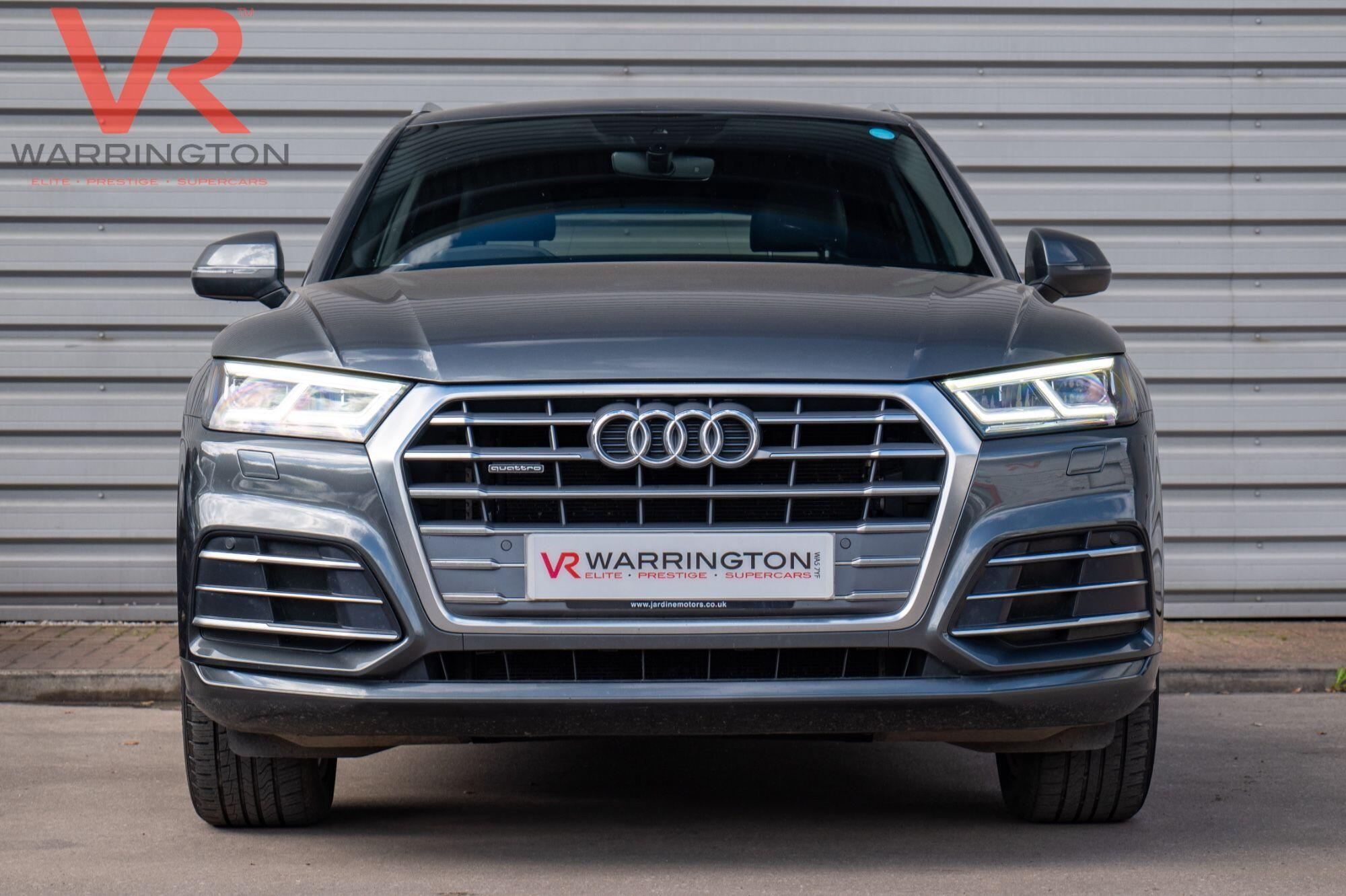 Audi Q5 view 5