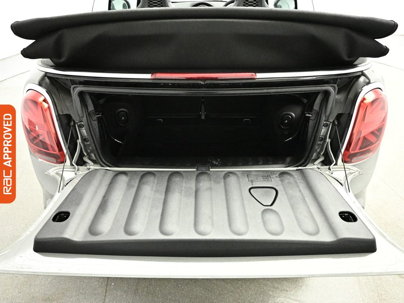 Mini Convertible view 28