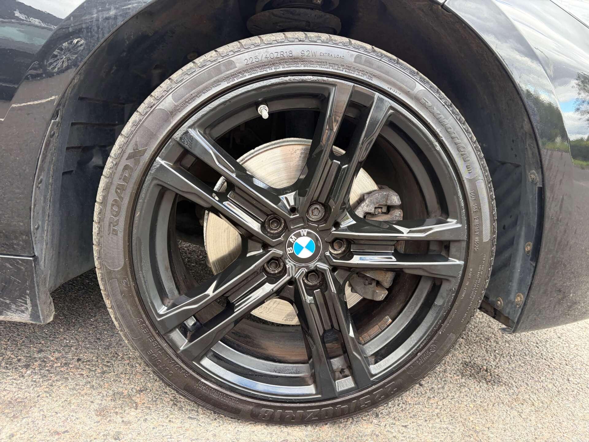 BMW 1 Series view 11