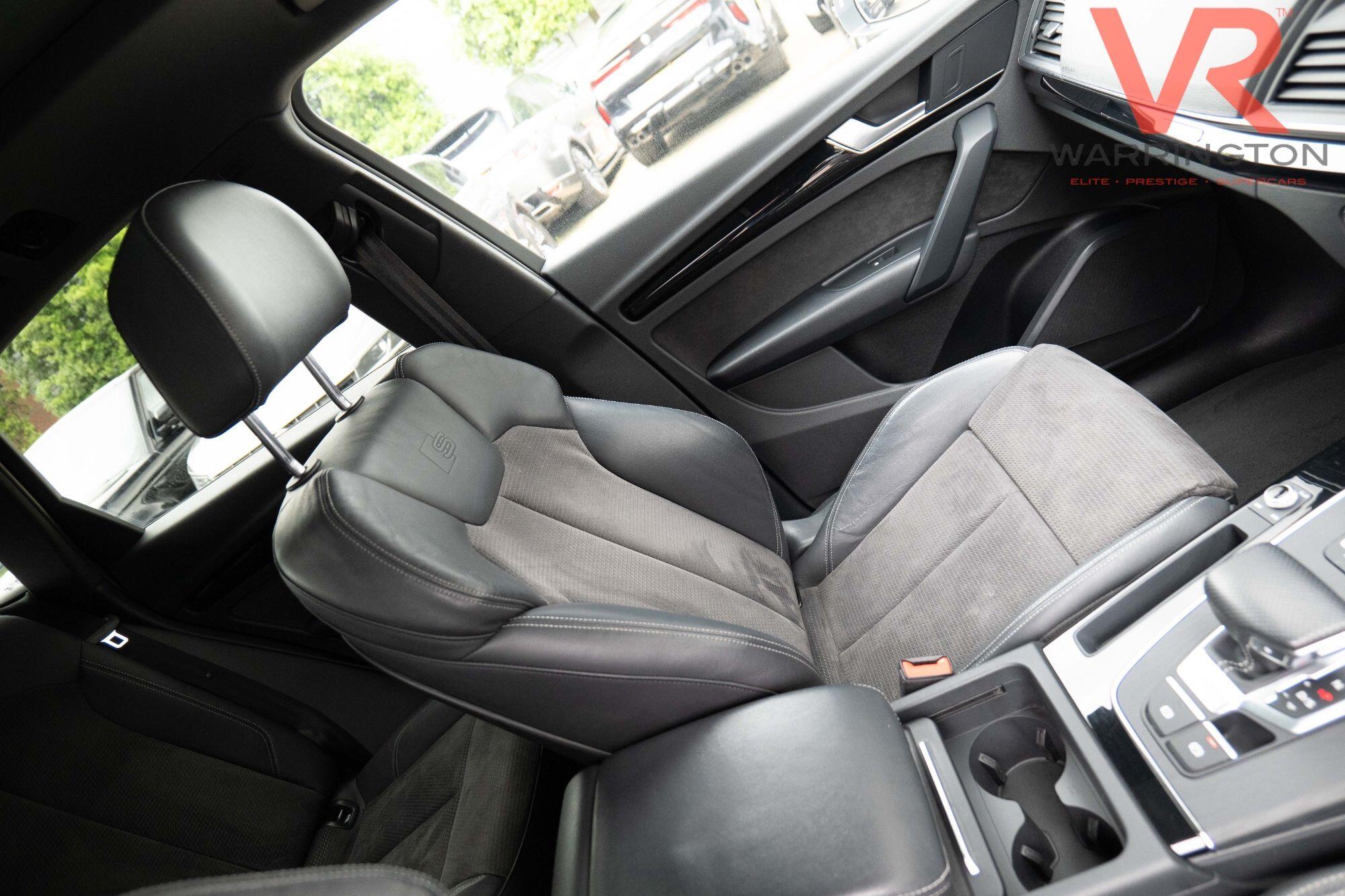 Audi Q5 view 4