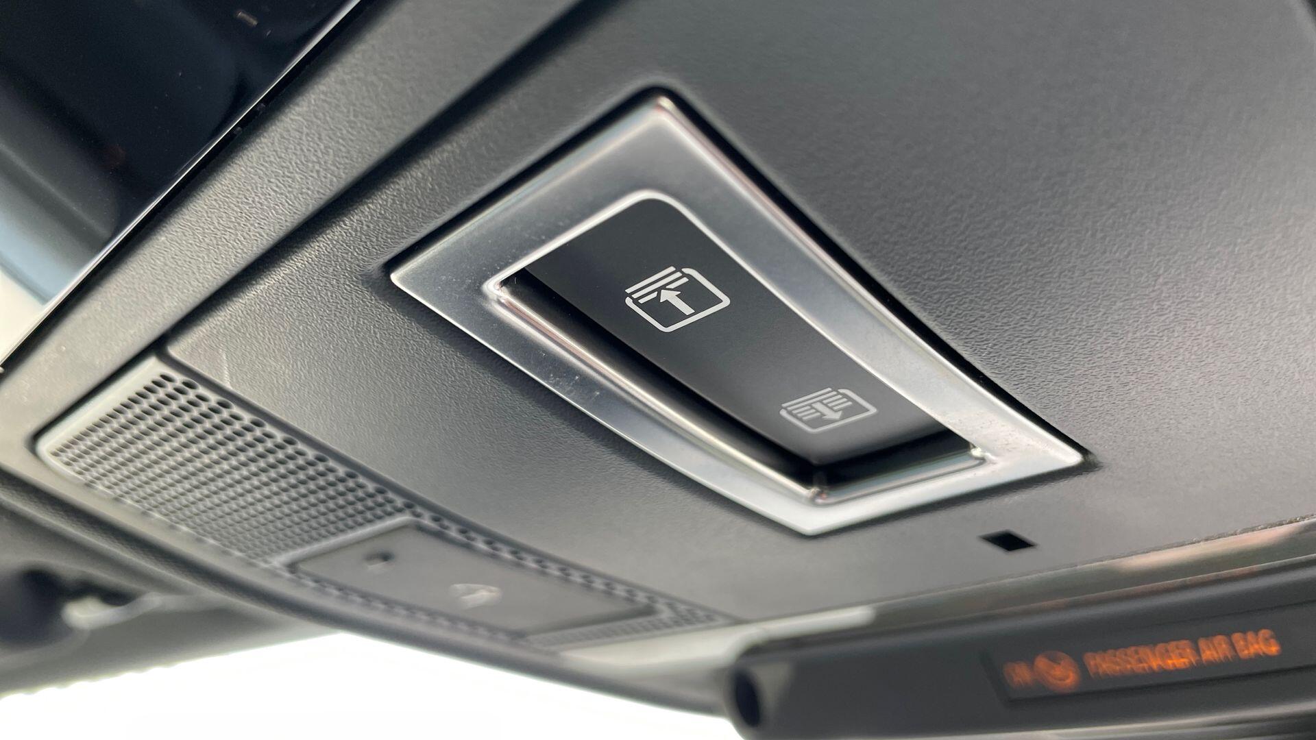 Land Rover Range Rover Evoque view 23