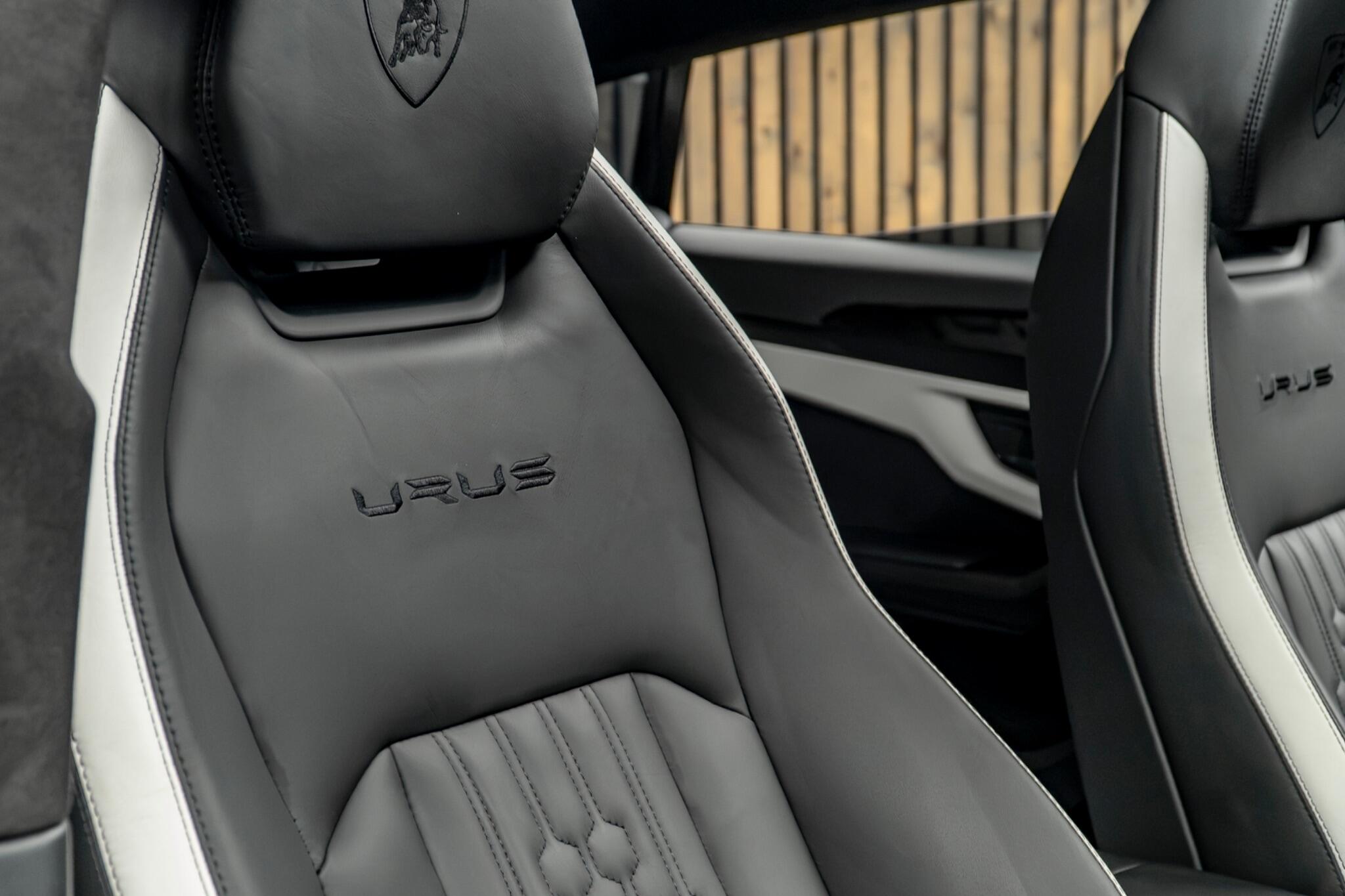 Lamborghini Urus view 37