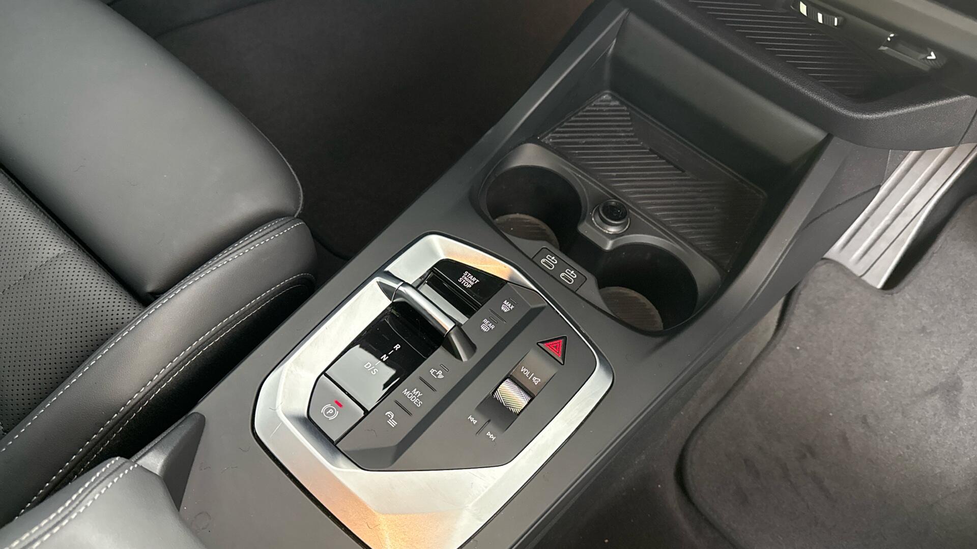 BMW 1 Series view 9