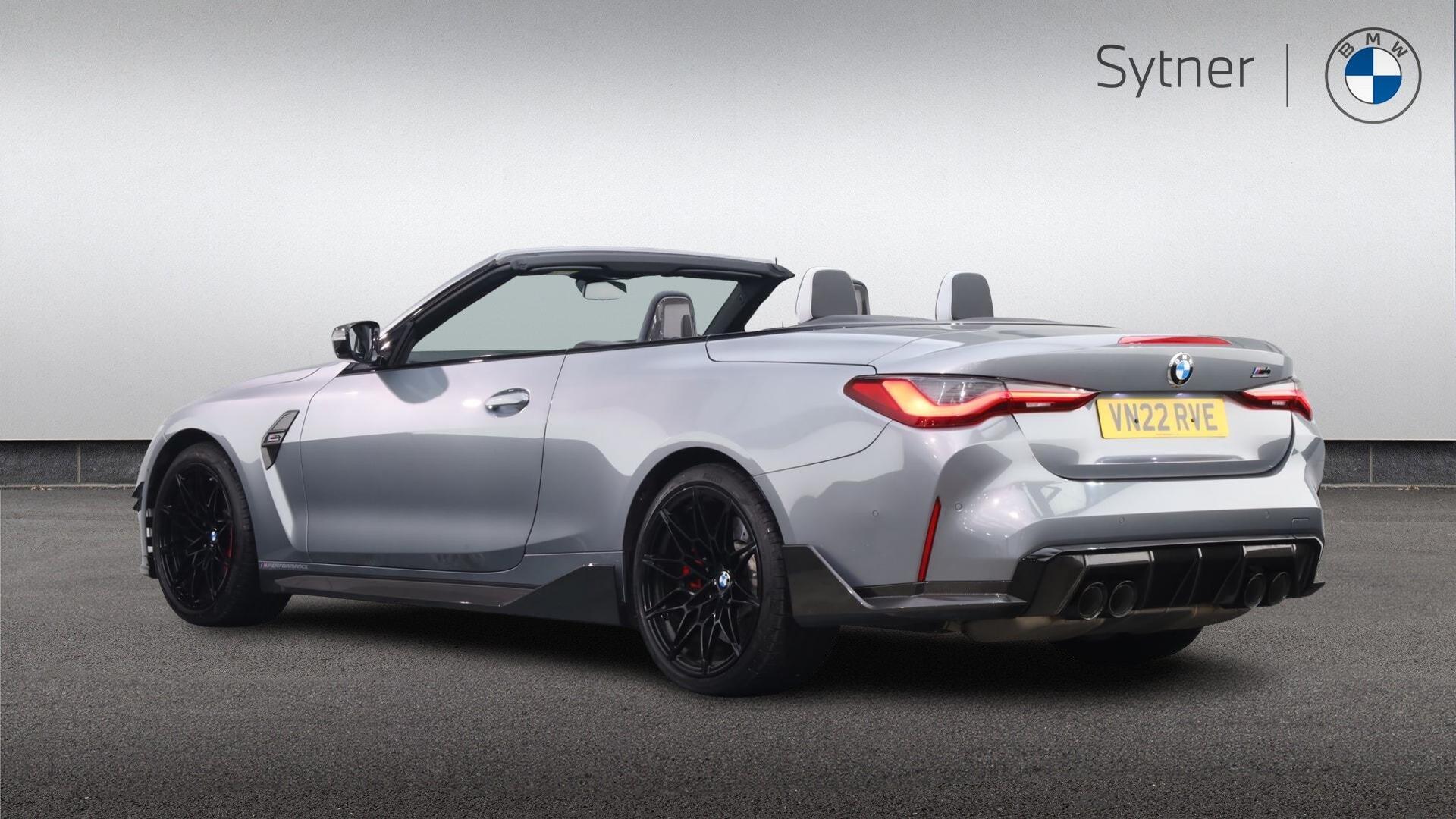 BMW M4 view 3