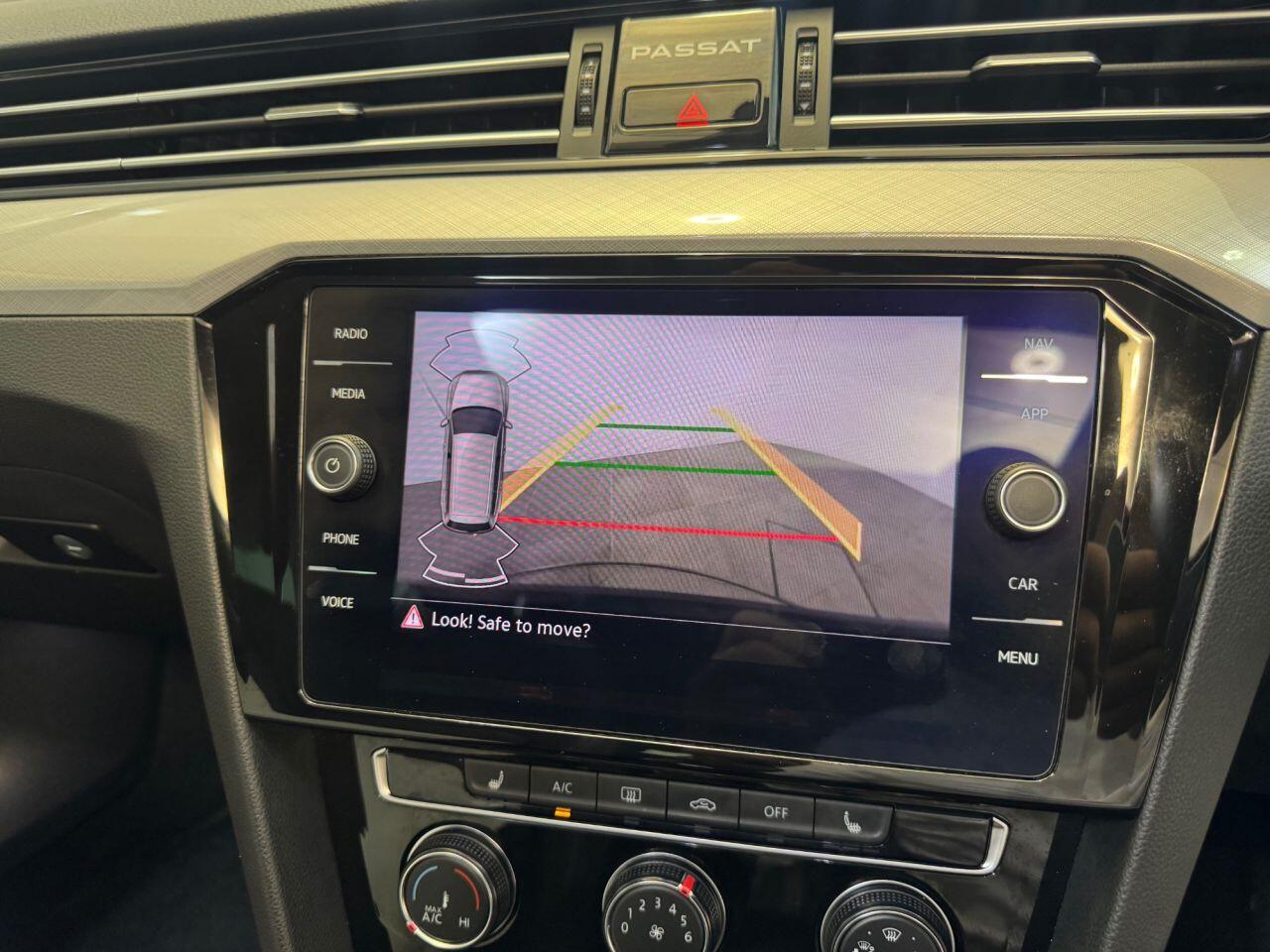 Volkswagen Passat view 18