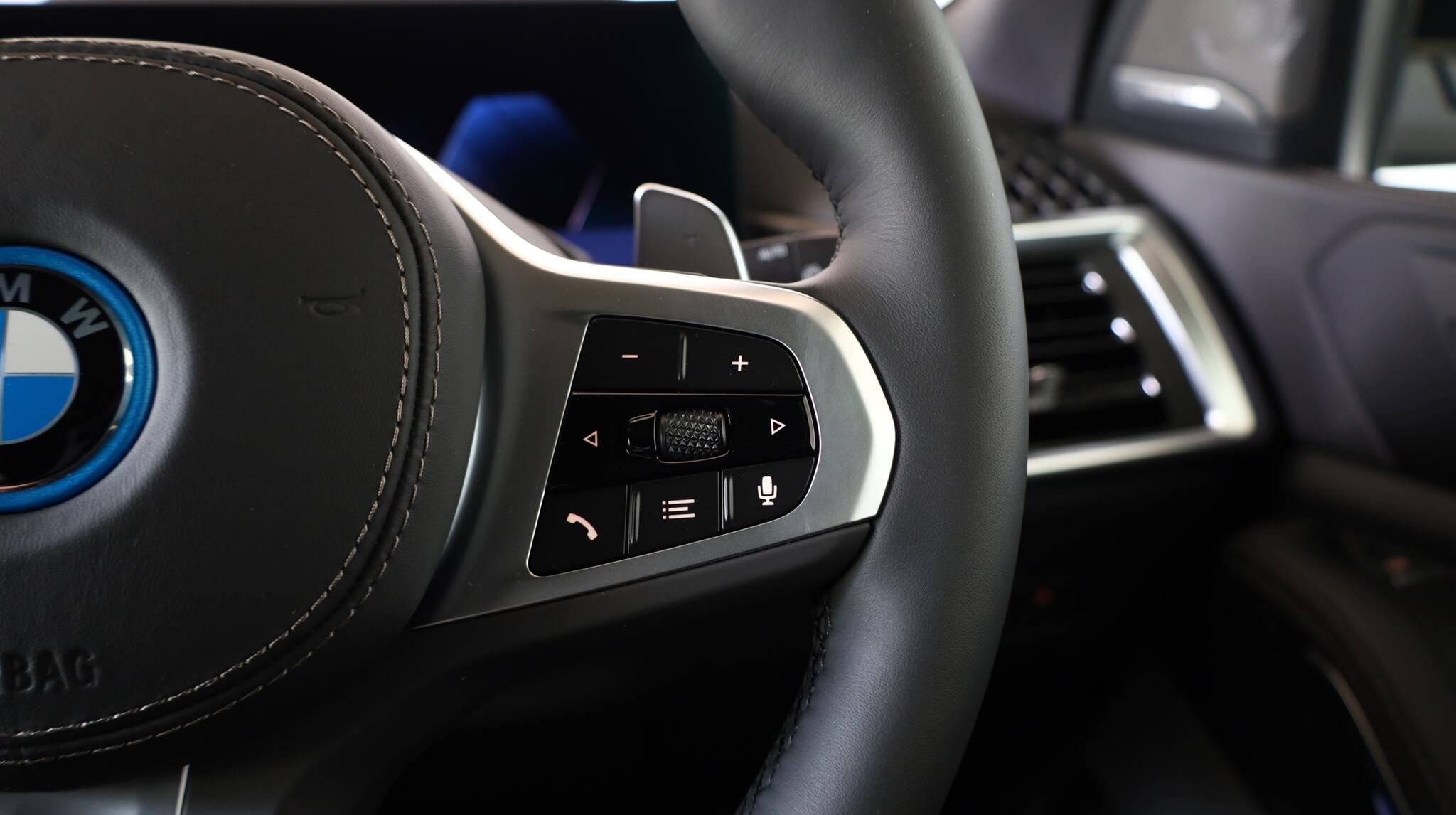 BMW X5 view 18