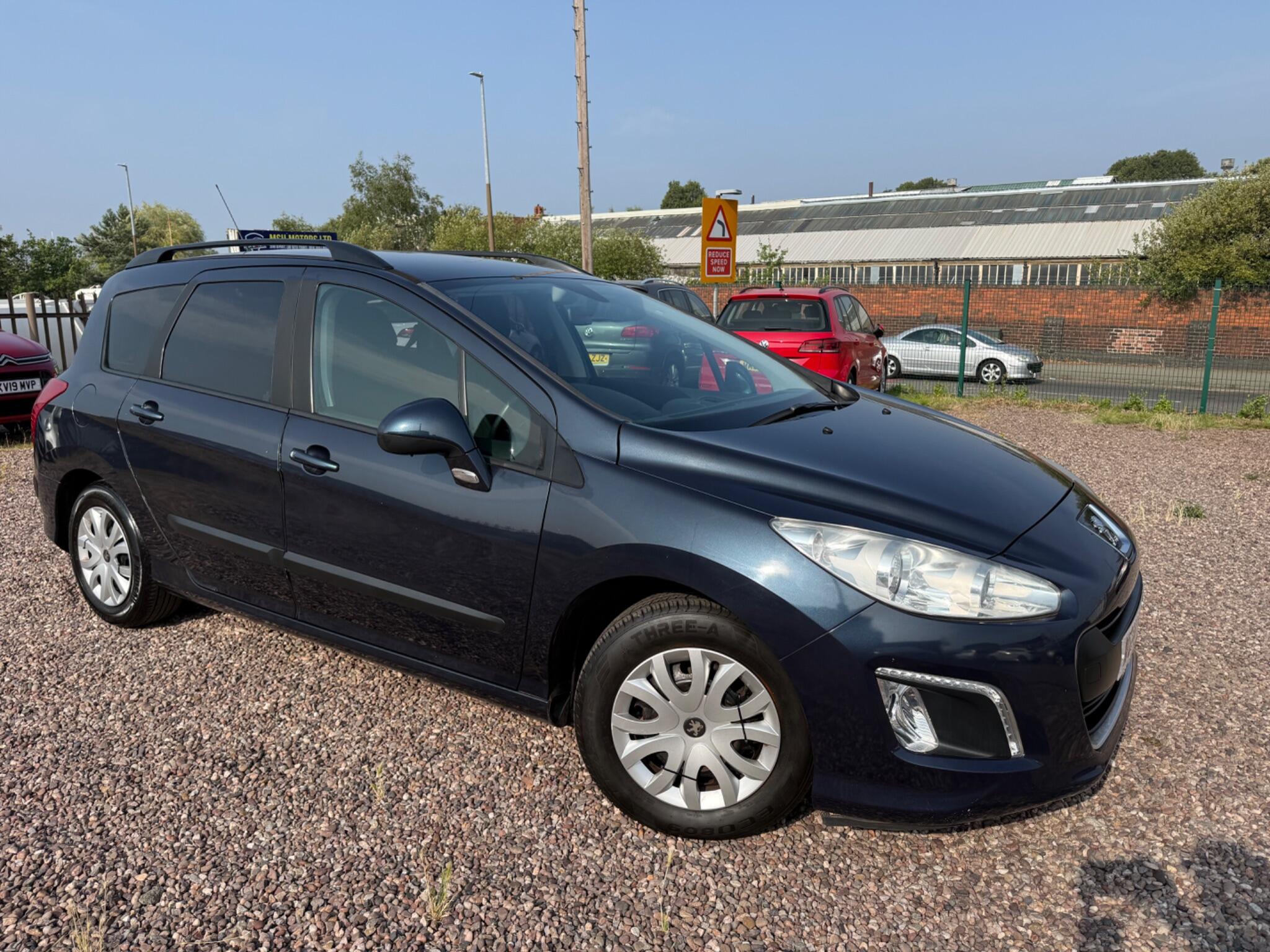 Peugeot 308 view 8
