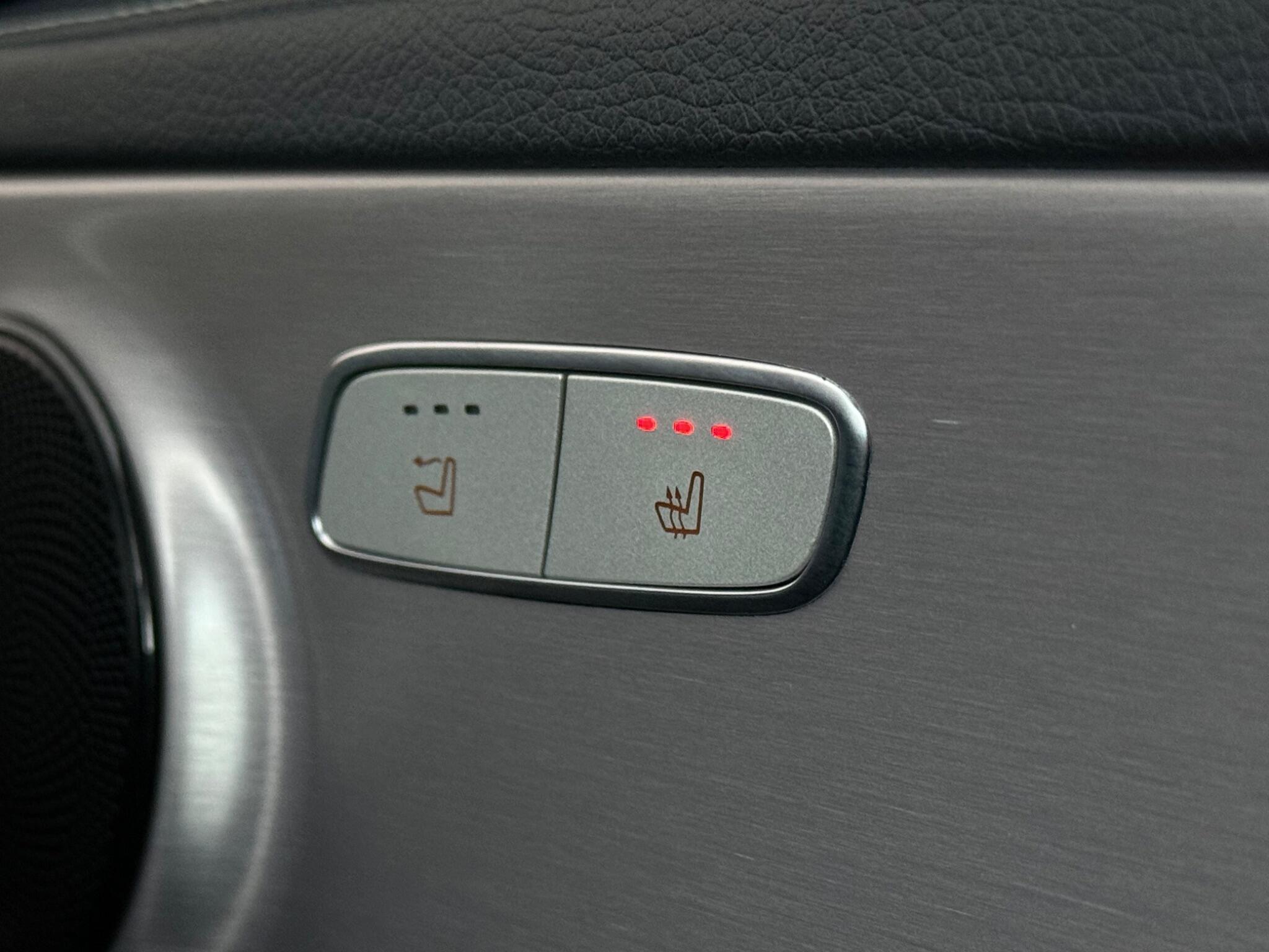 Mercedes-Benz C-Class view 24