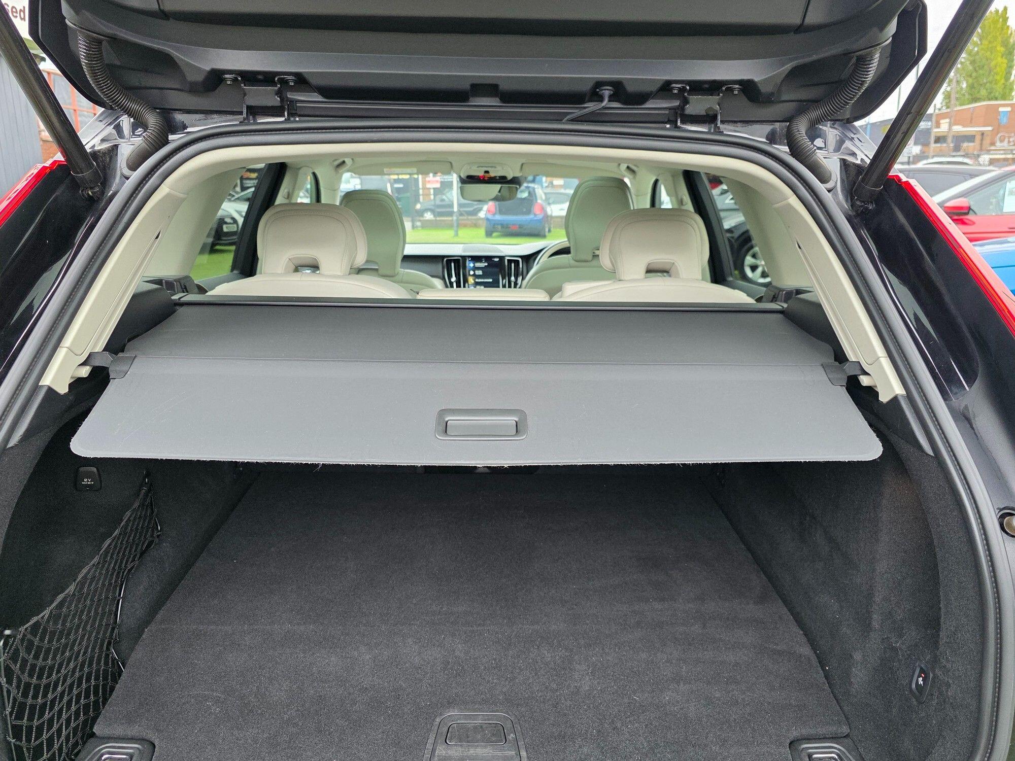 Volvo XC60 view 14
