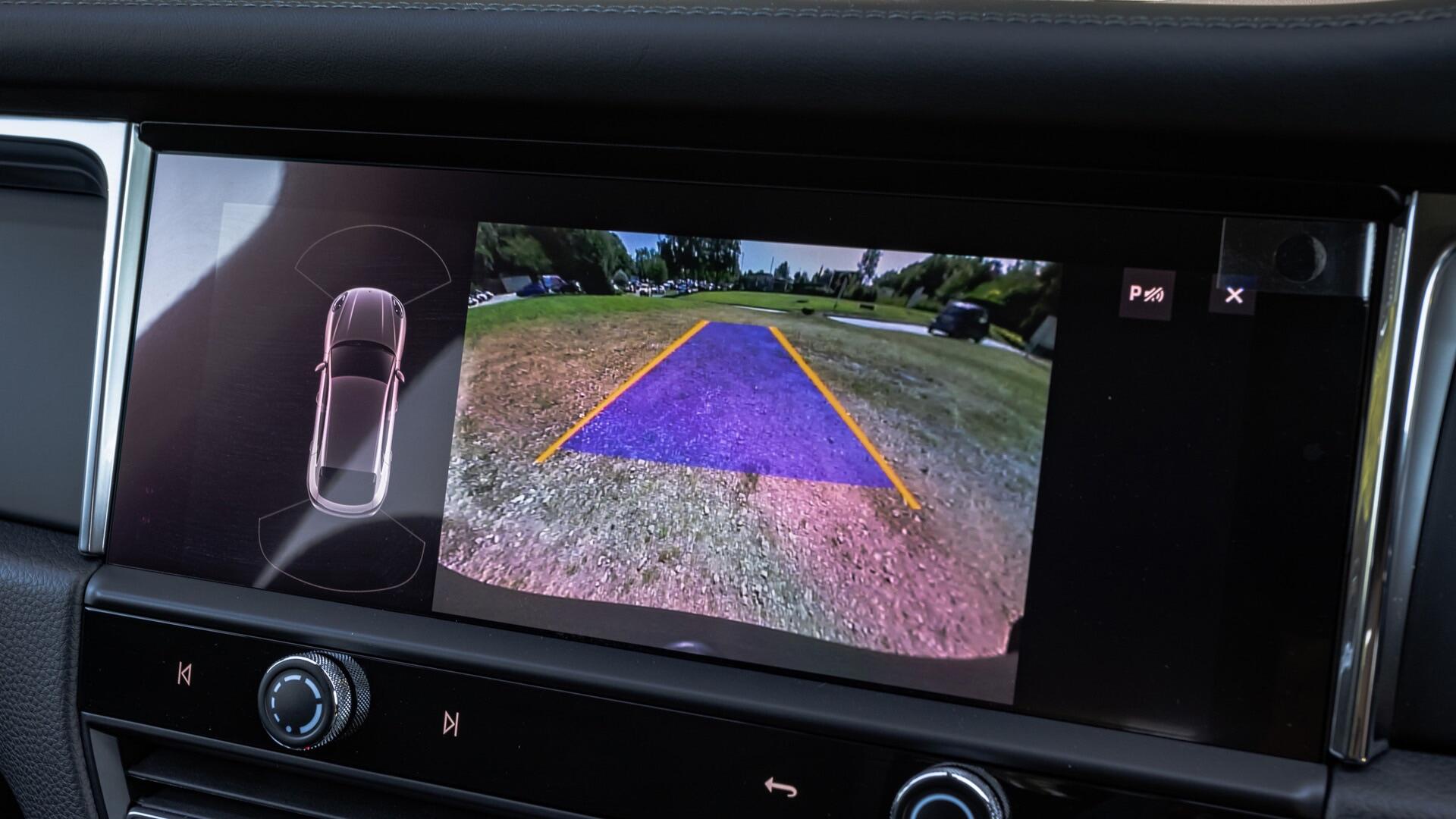 Porsche Macan view 19