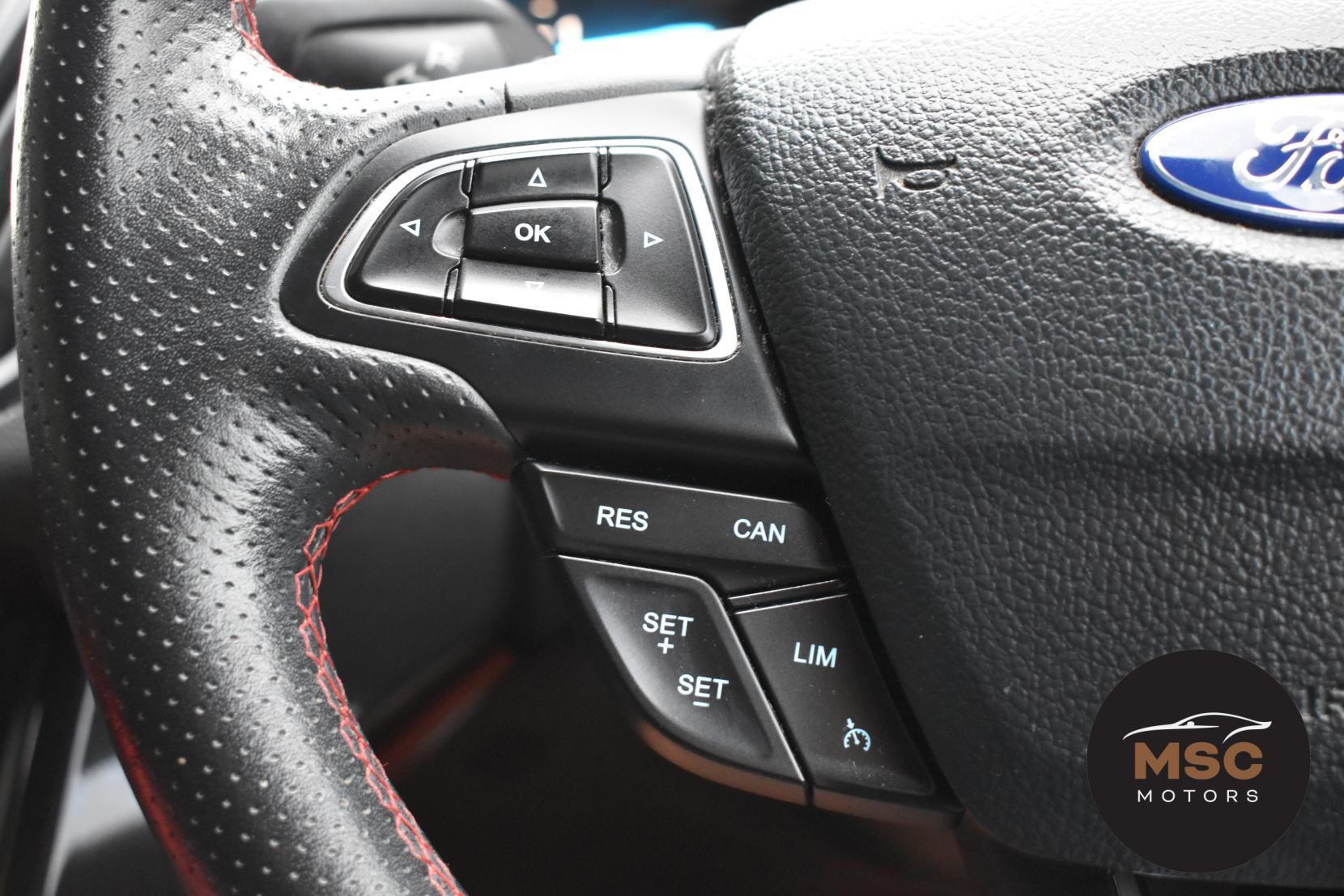 Ford Kuga view 44