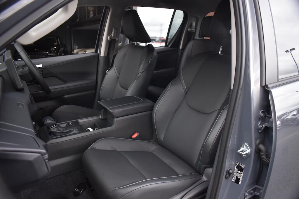 Toyota Hilux view 11