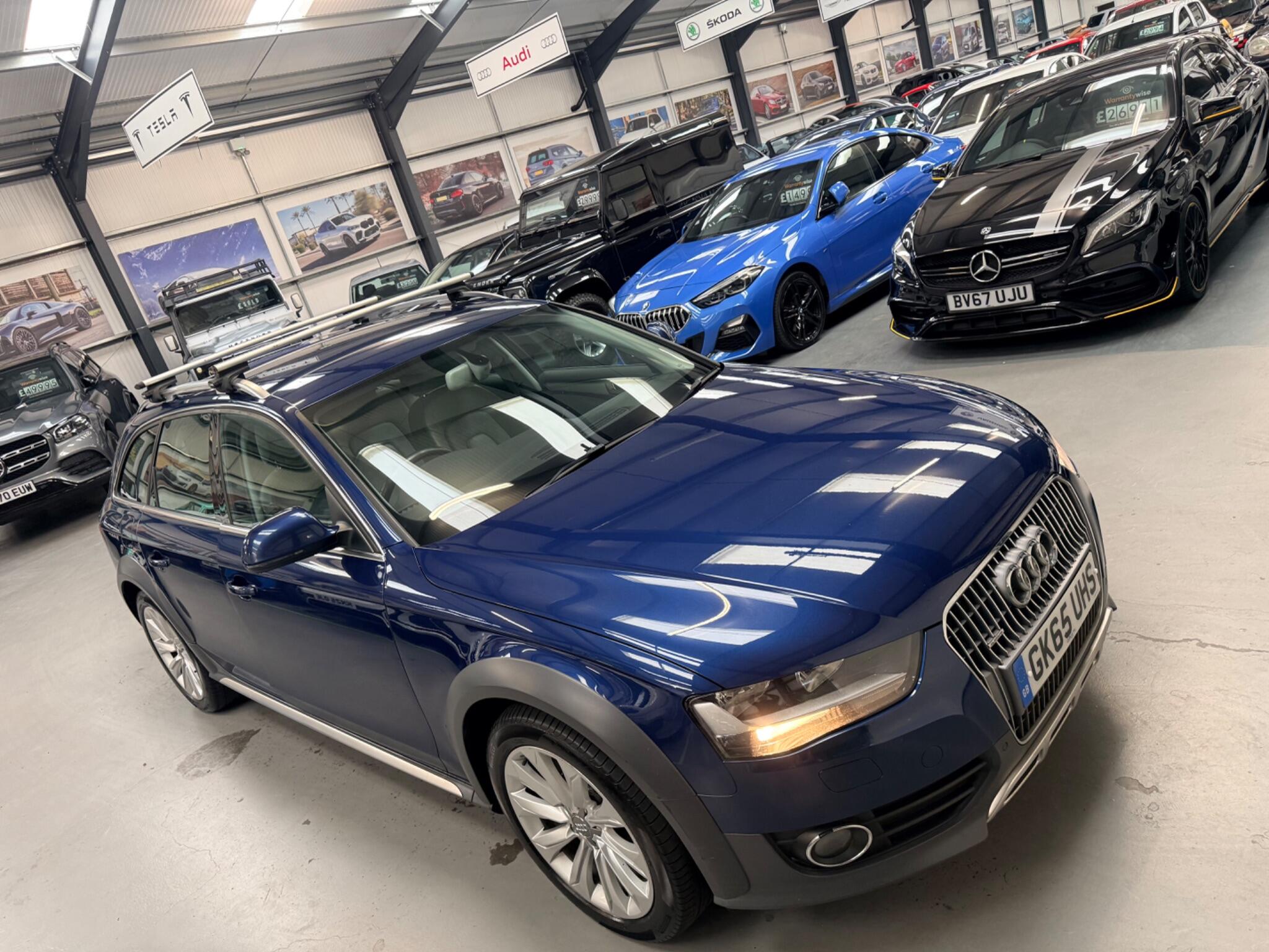 Audi A4 Allroad view 2