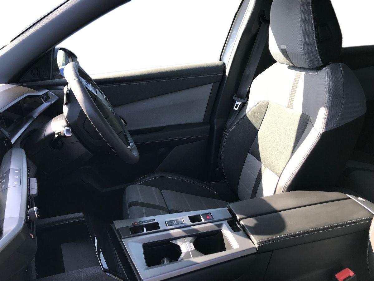 Vauxhall Grandland view 6
