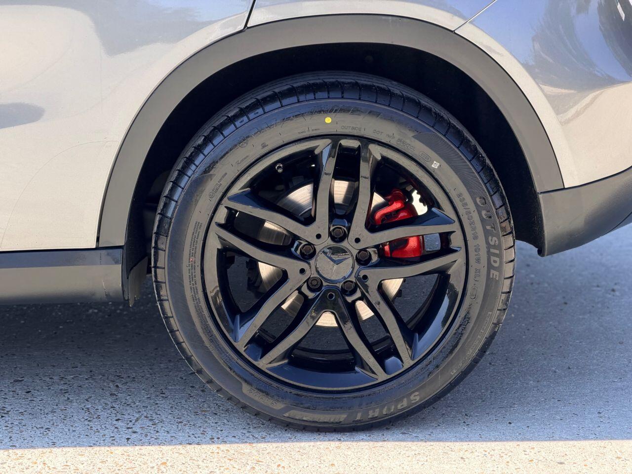 Mercedes-Benz Gla view 12