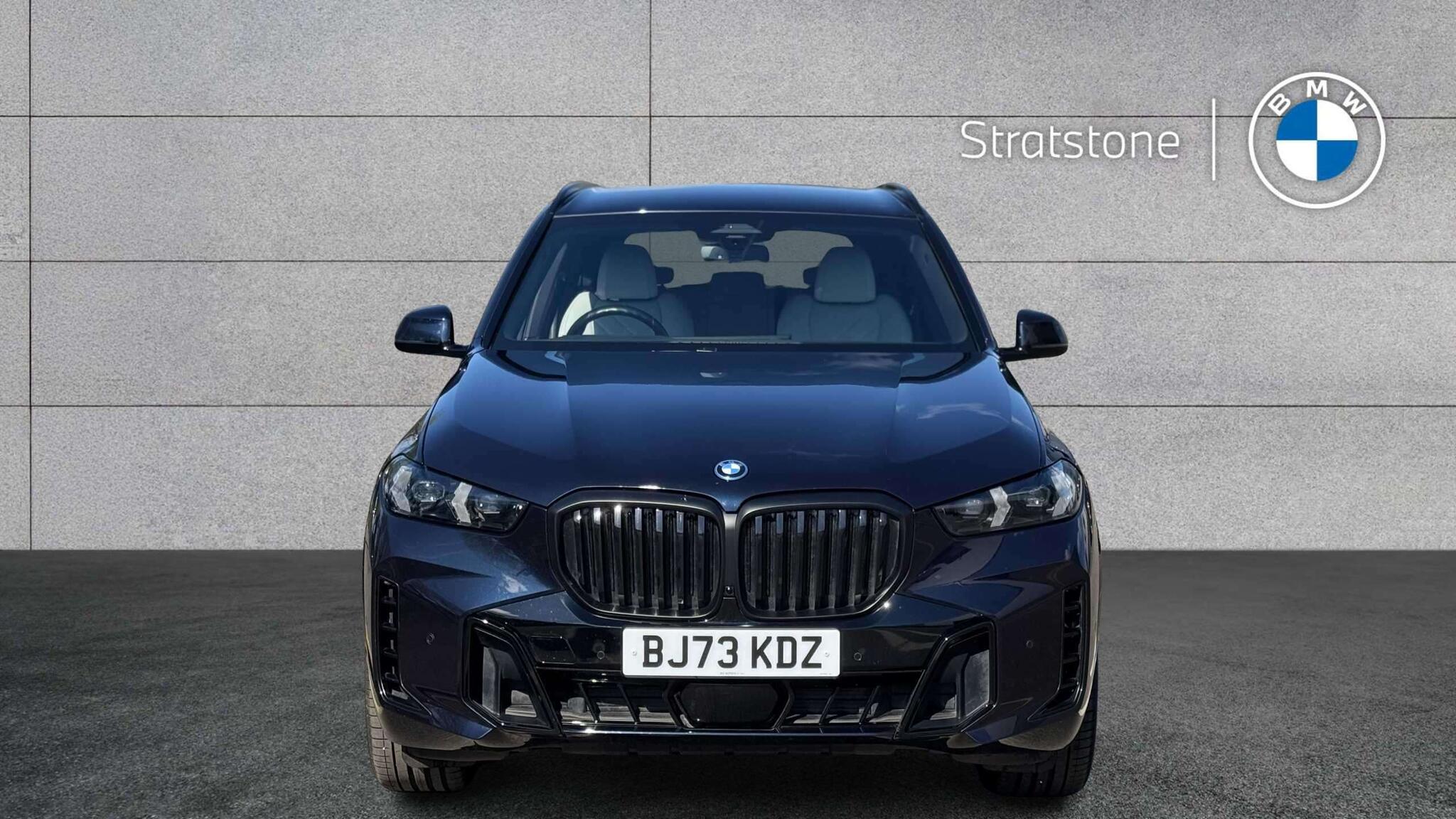 BMW X5 view 19