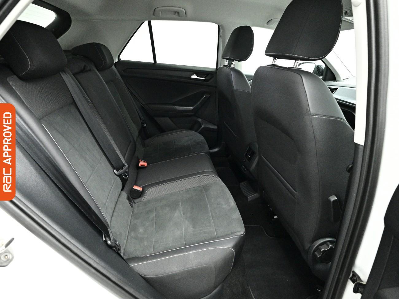 Volkswagen T-Roc view 13