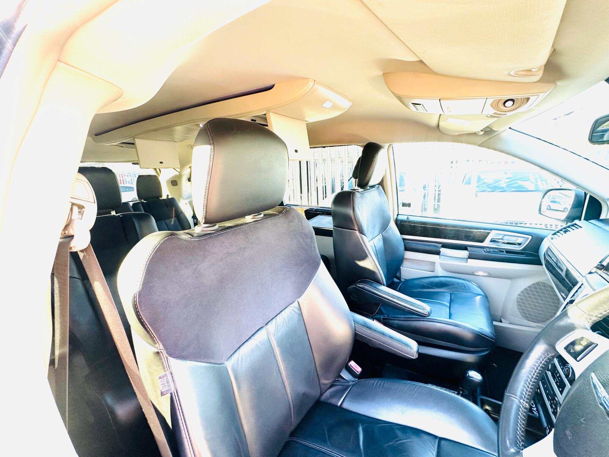 Chrysler Grand Voyager view 17