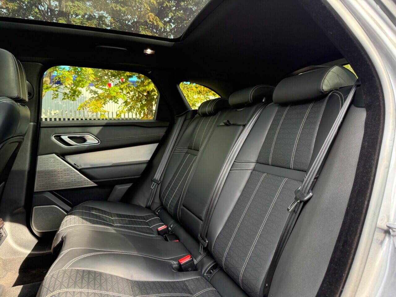 Land Rover Range Rover Velar view 40