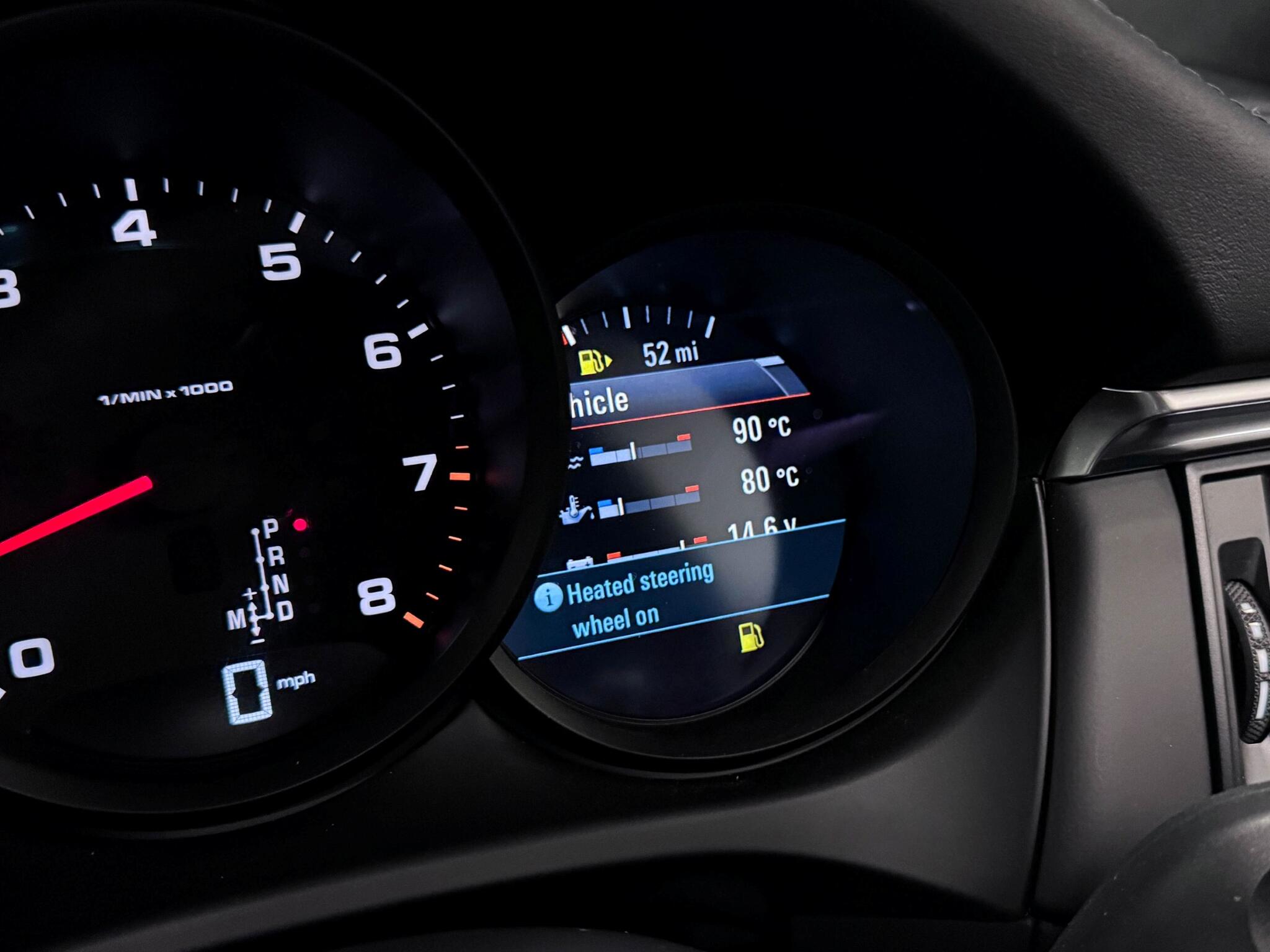 Porsche Macan view 31