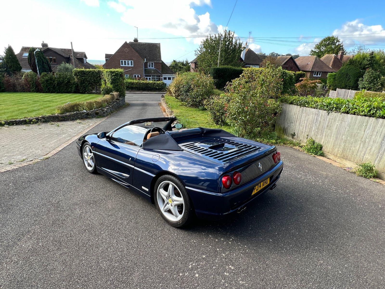 Ferrari F355 view 47