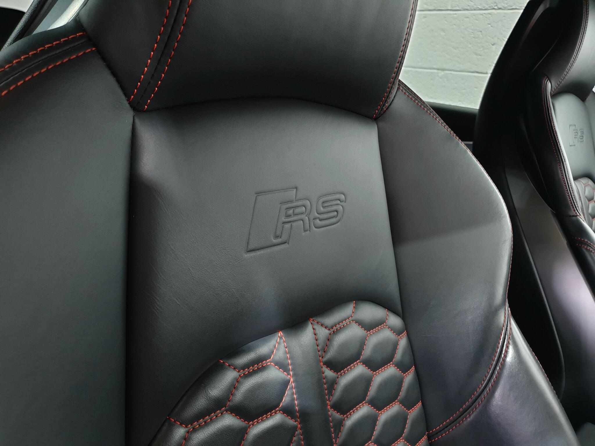 Audi RS4 view 47