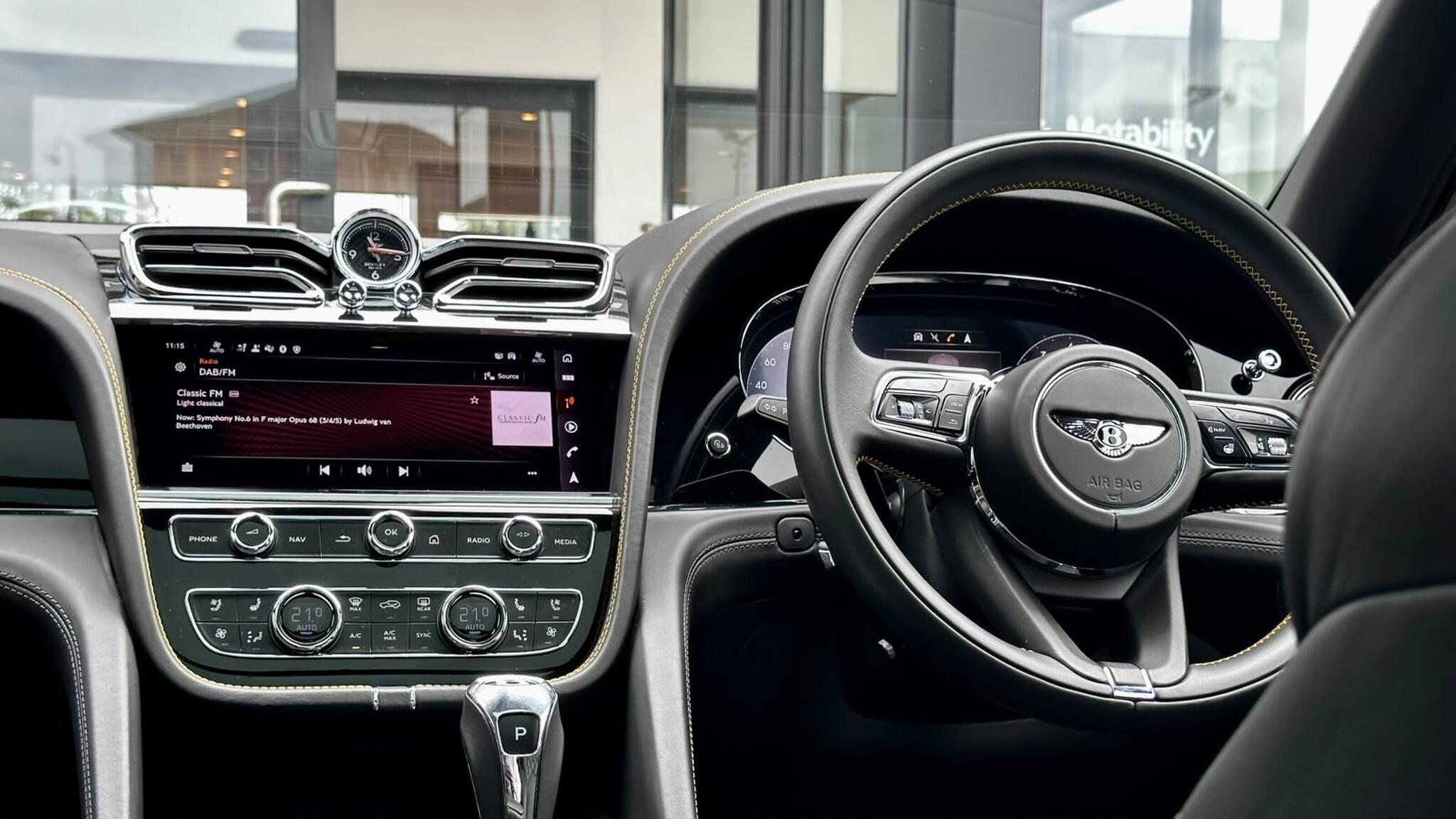 Bentley Bentayga view 42