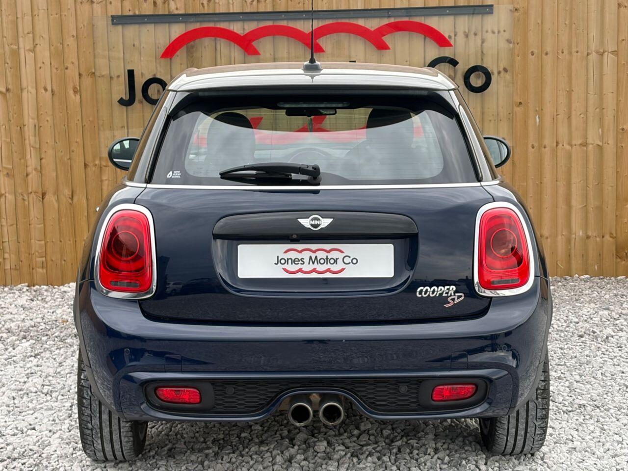 MINI Hatch view 5
