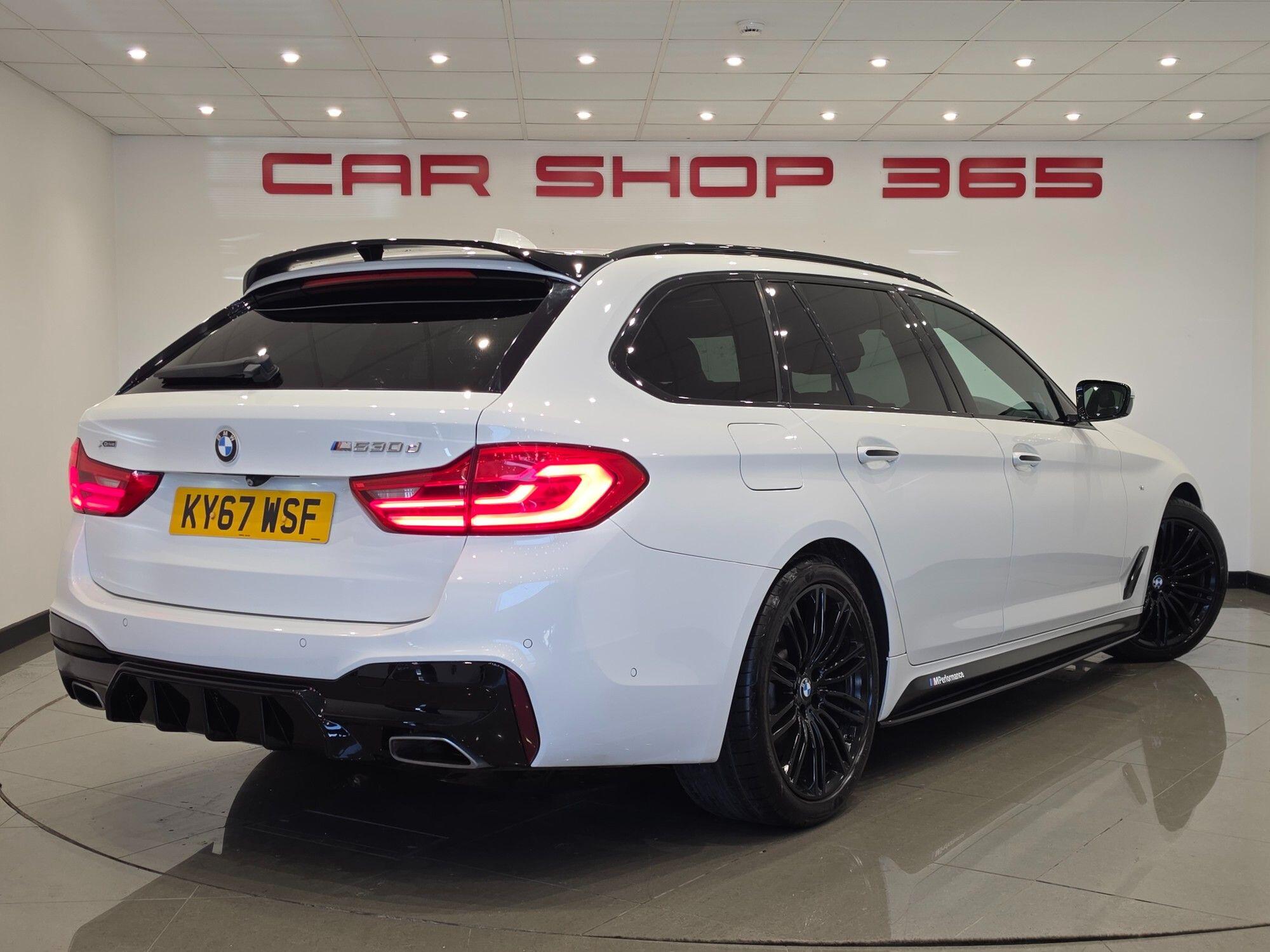 BMW 5 Series view 6