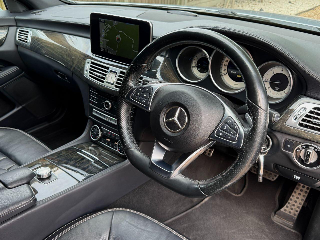 Mercedes-Benz CLS view 11